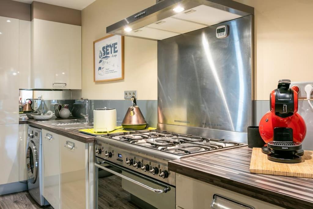 Appartement T4 Centre Ville Sete Tout Confort 3 Chambres Exterior photo